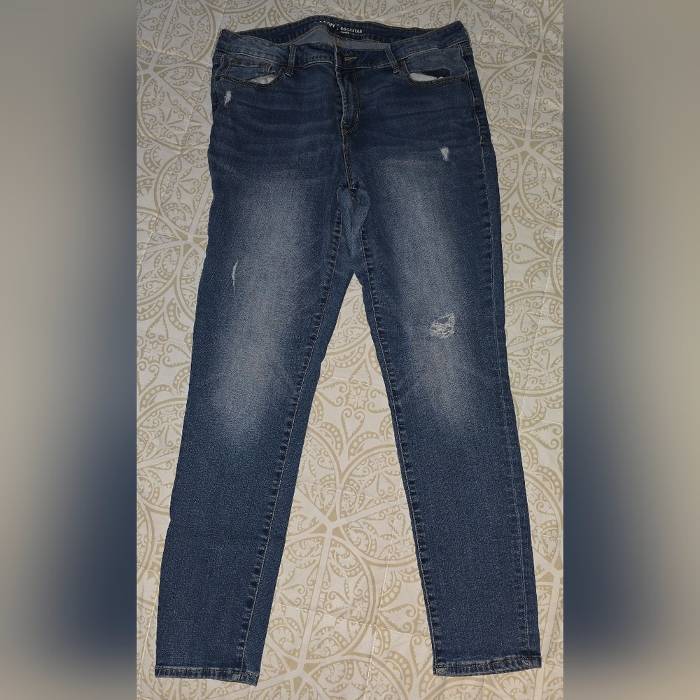 Old Navy Rockstar Jeans, Distressed Denim
